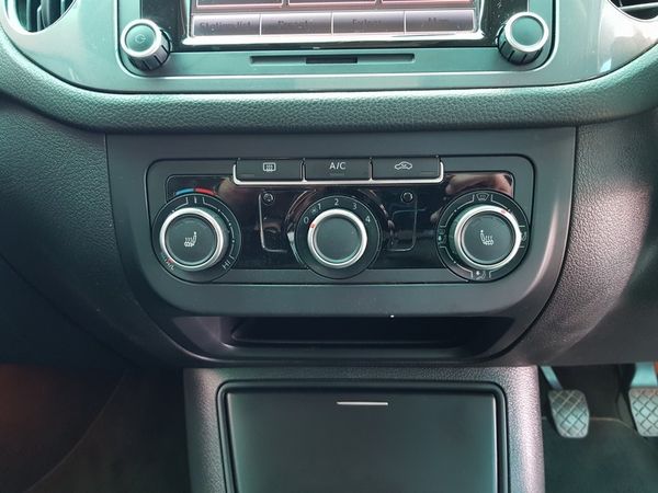 2015-Volkswagen-Tiguan-20-TDI-Bluemotion-Trend-Fun image:15