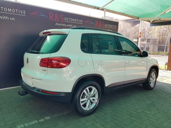 2015-Volkswagen-Tiguan-20-TDI-Bluemotion-Trend-Fun image:3