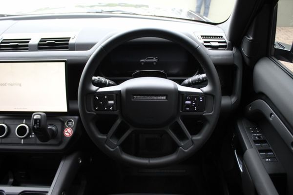 2026-Land-Rover-Defender-110-D250-X-Dynamic-SE image:15
