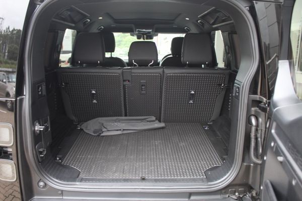 2026-Land-Rover-Defender-110-D250-X-Dynamic-SE image:8