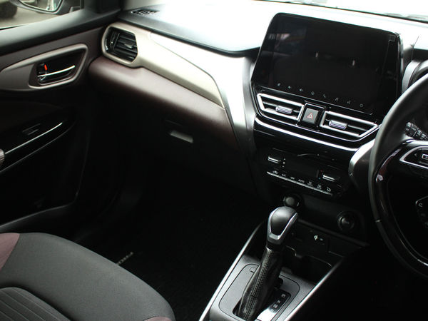 2024-Suzuki-Fronx-15-GLX-Auto image:12