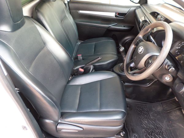 2024-Toyota-Hilux-24-GD-Single-Cab image:11