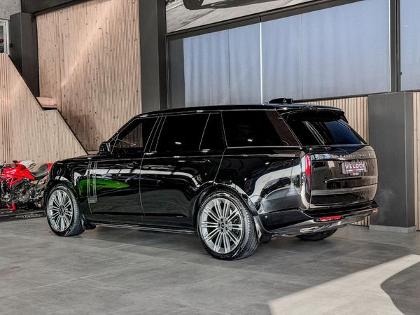 2023-Land-Rover-Range-Rover-44-LWB-Autobiography image:14