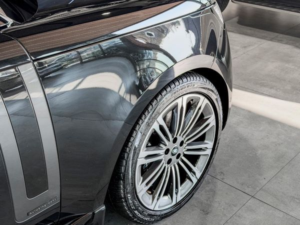 2023-Land-Rover-Range-Rover-44-LWB-Autobiography image:18