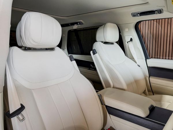 2023-Land-Rover-Range-Rover-44-LWB-Autobiography image:8