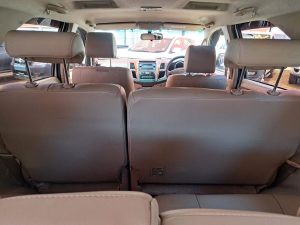 2011-Toyota-Fortuner-30-D-4D-Raised-Body-Auto image:13