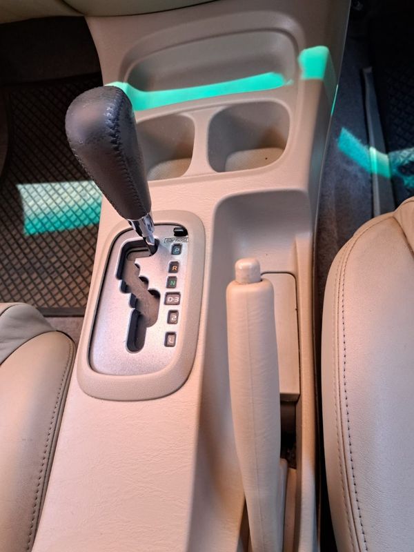 2011-Toyota-Fortuner-30-D-4D-Raised-Body-Auto image:5