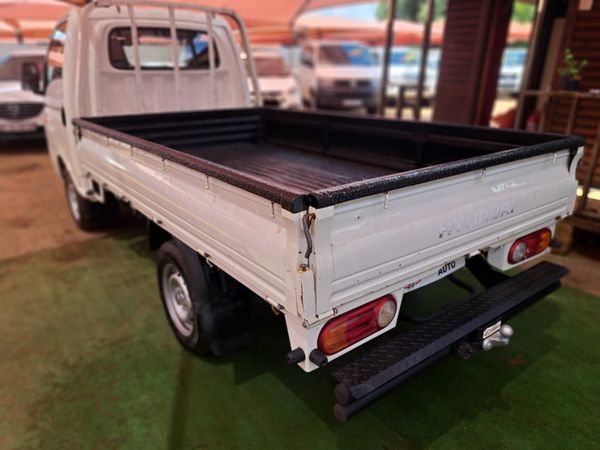 2014-Hyundai-H100-Bakkie-26D-Dropside image:8
