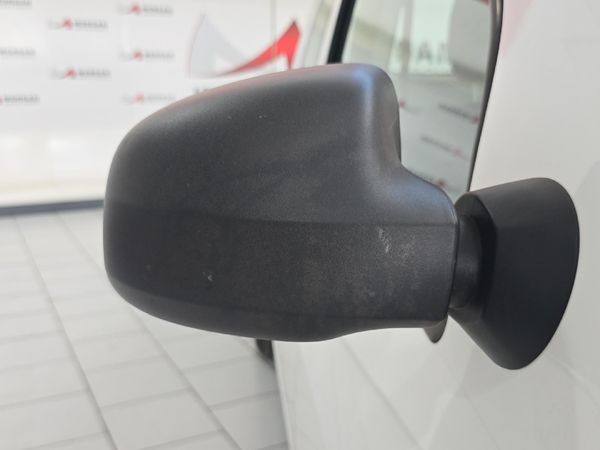 2023-Nissan-NP200-16-AC-Safety-Pack image:9