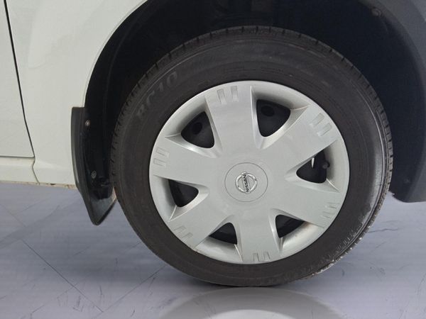 2023-Nissan-NP200-16-AC-Safety-Pack image:10