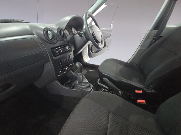 2023-Nissan-NP200-16-AC-Safety-Pack image:18