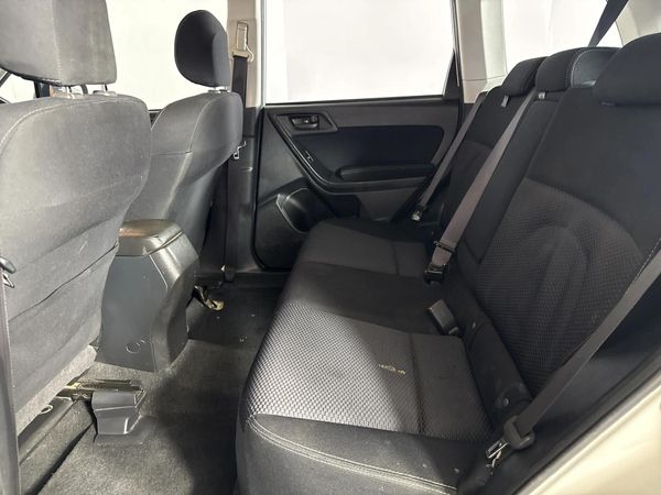 2014-Subaru-Forester-25-X-Auto image:3