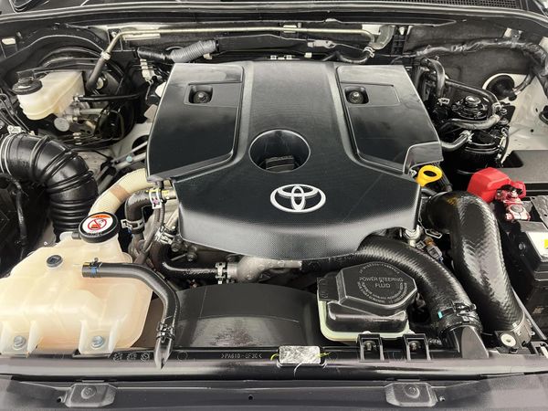 2023-Toyota-Hilux-24-GD-6-SR-4x4-Double-Cab image:13