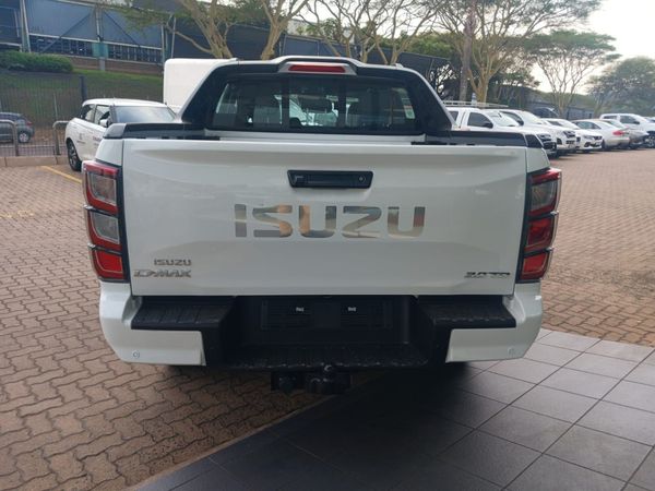 2026-Isuzu-D-Max-30-DDI-V-Cross-4x4-Auto-Double-Cab image:4