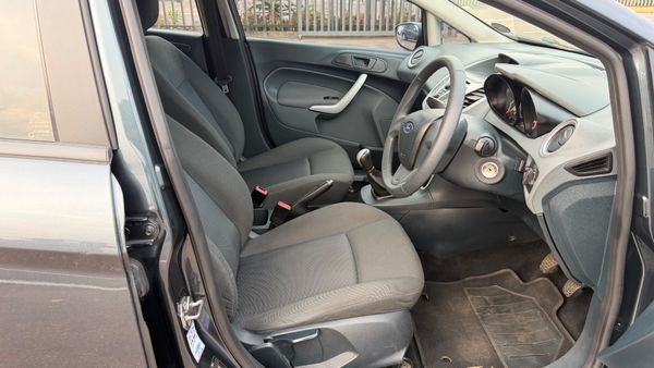 2011-Ford-Fiesta-14i-Ambiente-5-dr image:11