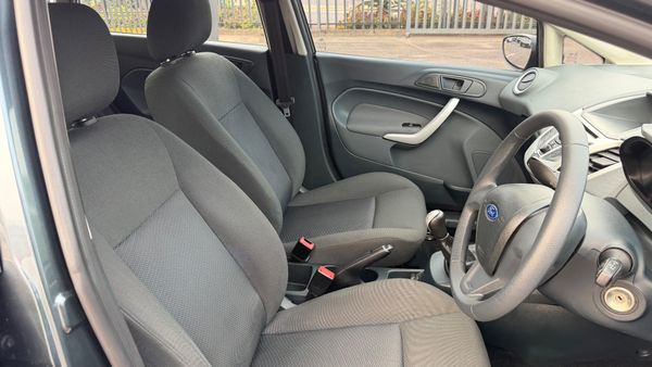 2011-Ford-Fiesta-14i-Ambiente-5-dr image:12