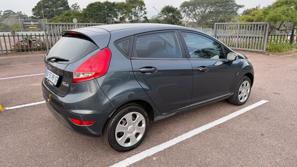 2011-Ford-Fiesta-14i-Ambiente-5-dr image:1