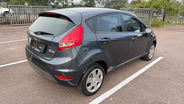 2011-Ford-Fiesta-14i-Ambiente-5-dr image:2