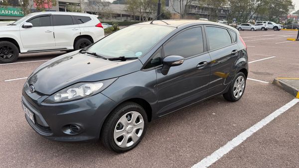 2011-Ford-Fiesta-14i-Ambiente-5-dr image:4