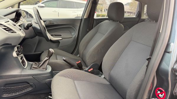 2011-Ford-Fiesta-14i-Ambiente-5-dr image:6