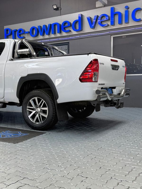 2017-Toyota-Hilux-28-GD-6-Raider-4x4-Extended-Cab image:5
