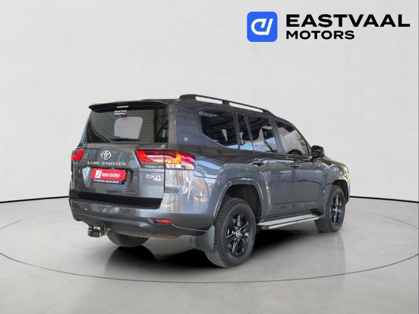 2023-Toyota-Land-Cruiser-300-V6-33-D-GX-R image:6