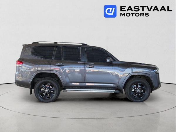 2023-Toyota-Land-Cruiser-300-V6-33-D-GX-R image:7