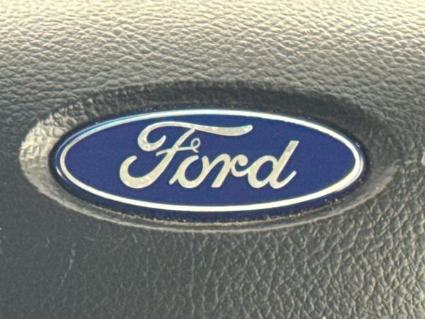 2013-Ford-Kuga-16-EcoBoost-Trend-AWD-Auto image:11