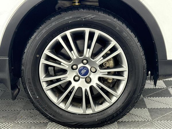 2013-Ford-Kuga-16-EcoBoost-Trend-AWD-Auto image:5