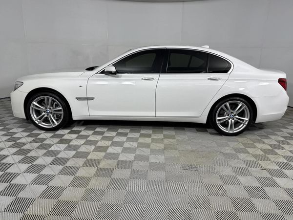 2015-BMW-7-Series-730d-M-Sport image:18
