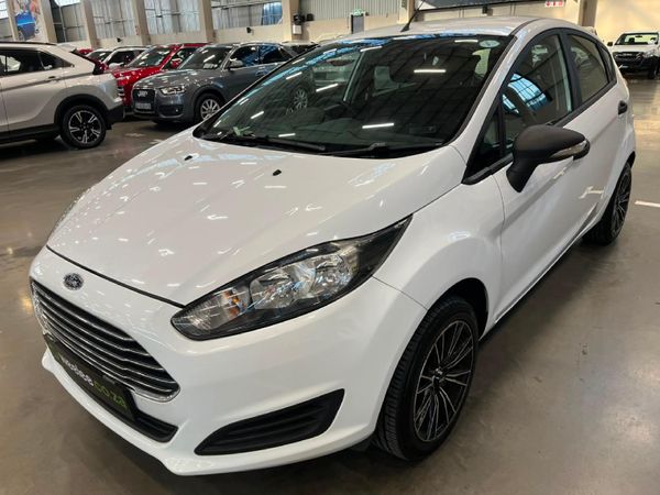 2014-Ford-Fiesta-14-Ambiente-5-dr image:6