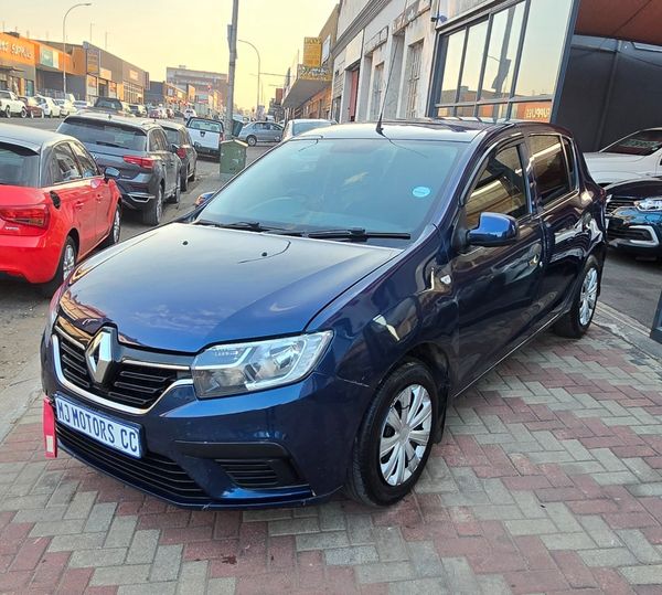 2018-Renault-Sandero-900T-Expression image:2