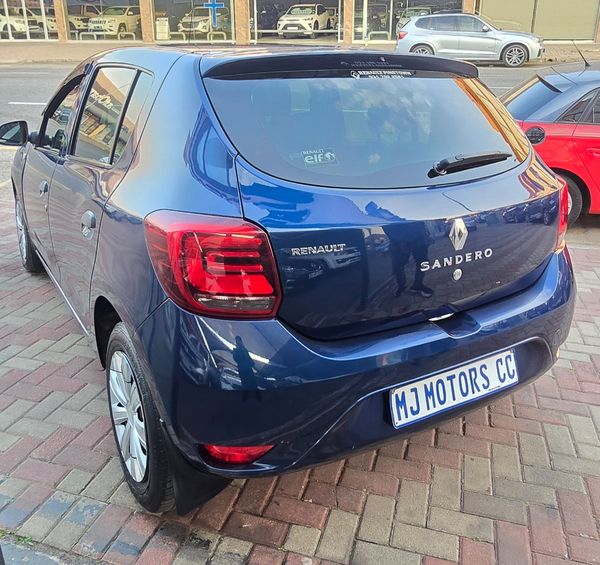 2018-Renault-Sandero-900T-Expression image:3