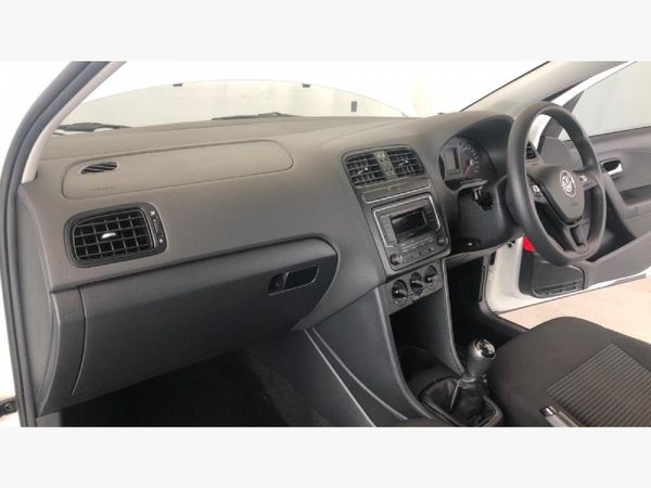 2020-Volkswagen-Polo-Vivo-14-Trendline-5-dr image:16