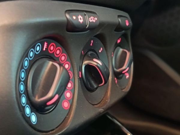 2020-Opel-Adam-10T-Jam image:25