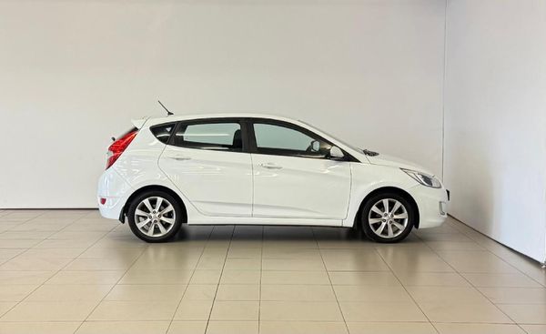 2016-Hyundai-Accent-16-Fluid-Auto-5-dr image:9