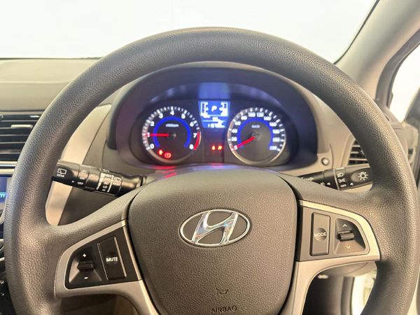2016-Hyundai-Accent-16-Fluid-Auto-5-dr image:15