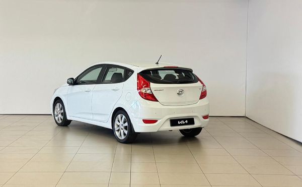 2016-Hyundai-Accent-16-Fluid-Auto-5-dr image:6