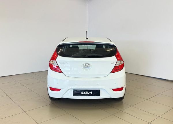 2016-Hyundai-Accent-16-Fluid-Auto-5-dr image:7
