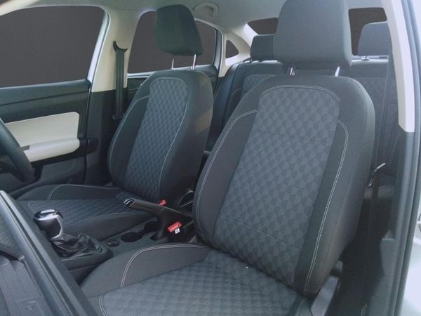 2024-Volkswagen-Polo-16-Classic-Auto image:13