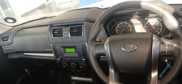 2024-Mahindra-Pik-Up-22CRDe-Single-Cab-S6-Karoo image:10
