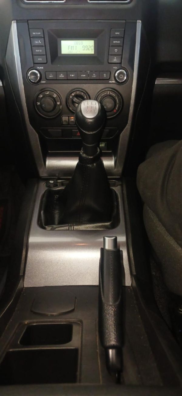 2024-Mahindra-Pik-Up-22CRDe-Single-Cab-S6-Karoo image:16