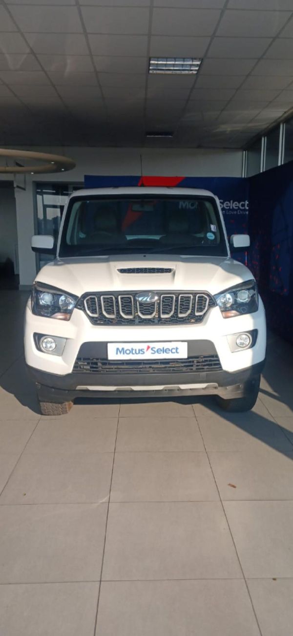 2024-Mahindra-Pik-Up-22CRDe-Single-Cab-S6-Karoo image:1