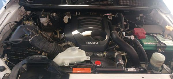 2025-Isuzu-D-Max-19-DDI-HR-L-Auto-Double-Cab image:8