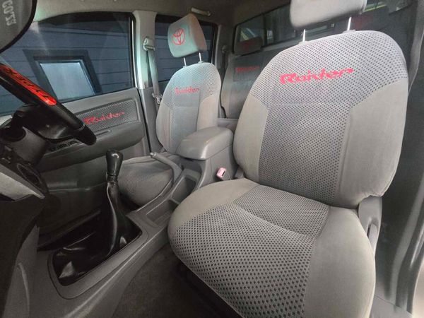 2007-Toyota-Hilux-30-D-4D-Raider-Double-Cab image:9