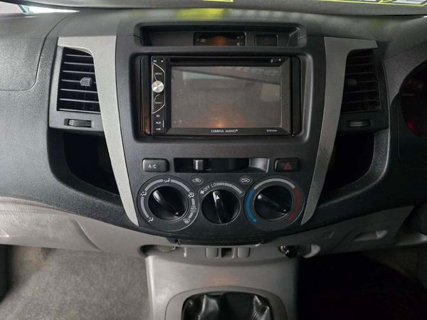 2007-Toyota-Hilux-30-D-4D-Raider-Double-Cab image:11