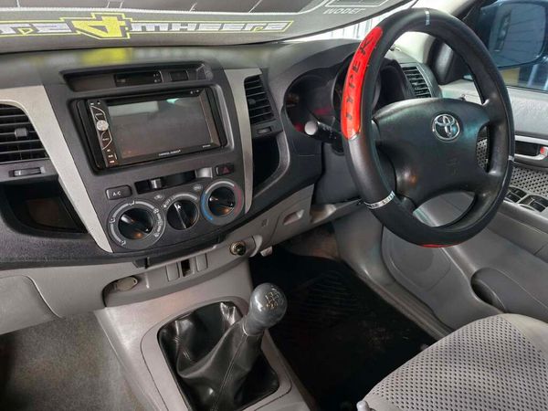 2007-Toyota-Hilux-30-D-4D-Raider-Double-Cab image:12