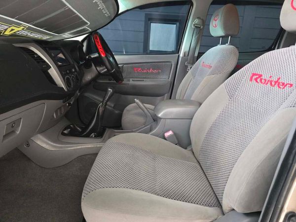 2007-Toyota-Hilux-30-D-4D-Raider-Double-Cab image:8