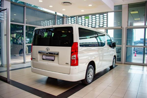 2019-Toyota-Quantum-28-GL-11-seat image:7