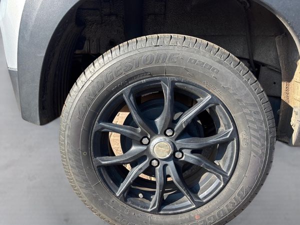 2021-Mahindra-KUV-100-12-K2-Dare image:10